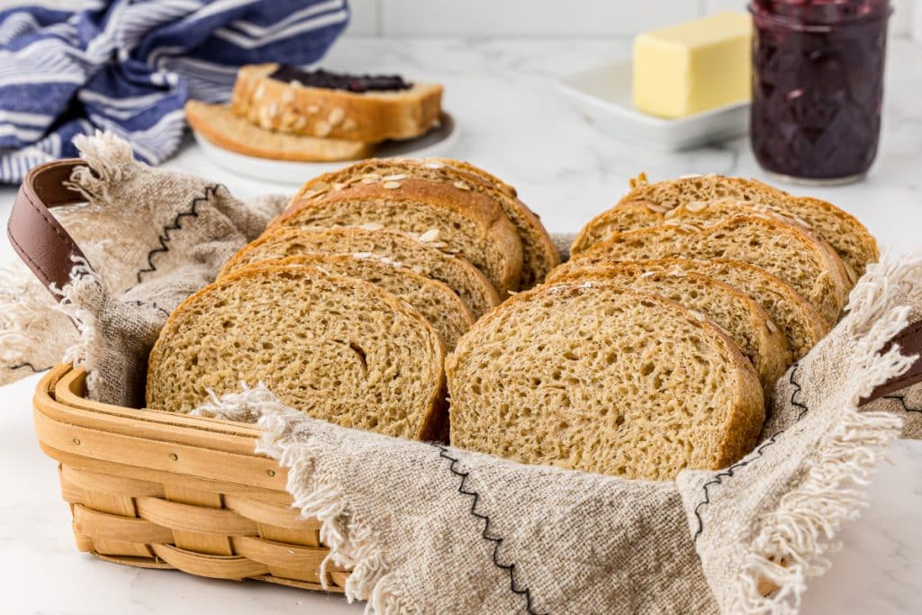 https://sheshared.com/wp-content/uploads/2023/03/Homemade-whole-wheat-bread-recipe-1024x683.jpg