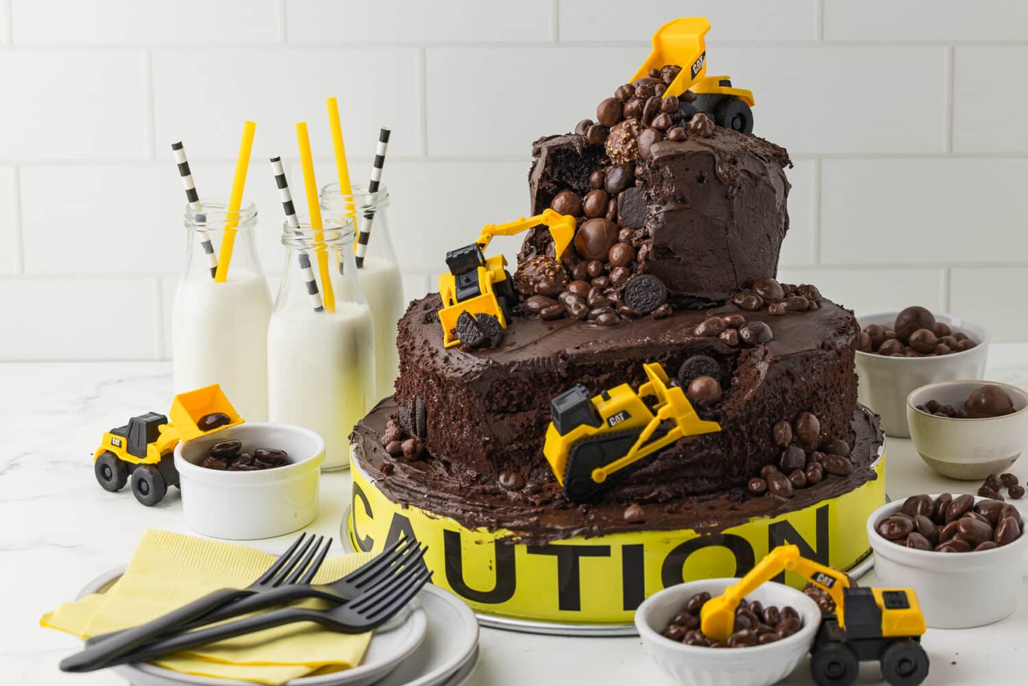 No-Bake Easy Construction Birthday Cake