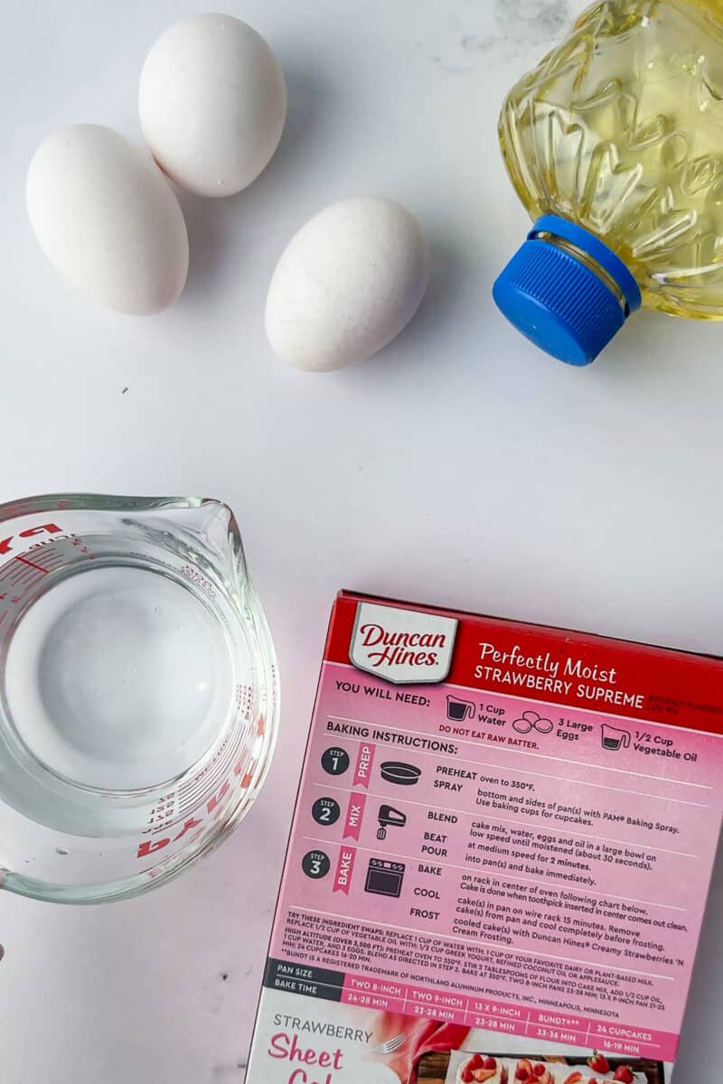 3 eggs, oil, water, strawberry Duncan Hines cake mix