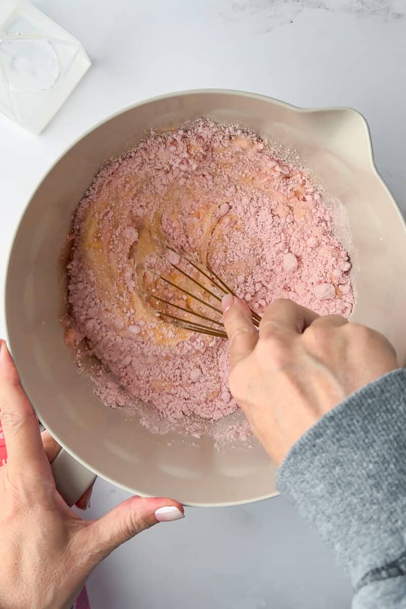 whisk in strawberry cake mix